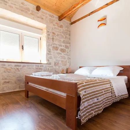 Janet * Luka (Dugi Otok)